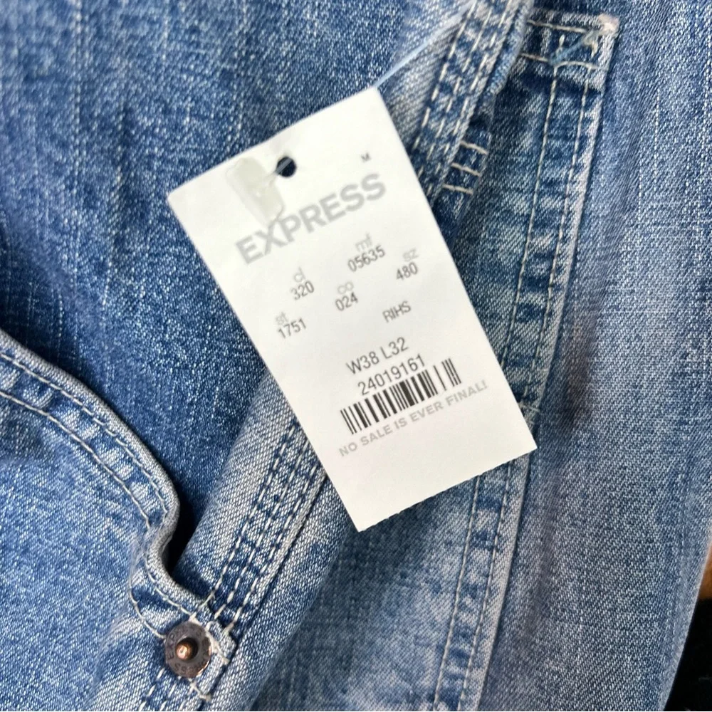 Express precision  fit carpenter sandblast  jeans men’s size 38W 32L blue NWT